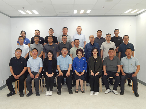 伊泰集團生產管理人員香港研學班正式開班 深化產教融合　拓展管理人才國際視野